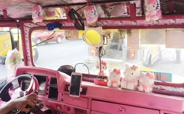 You won't get tired of seeing Hello Kitty in this vehicle. (Photo credit: Facebook) You won't get tired of seeing Hello Kitty in this vehicle. (Photo credit: Facebook)