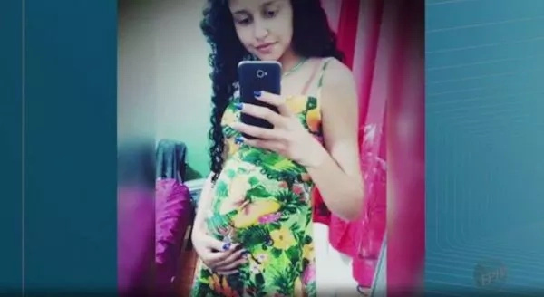 Woman 'Stabbed Pregnant Teenager to Death' and 'Stole Her Unborn Baby' (Photos) Woman 'Stabbed Pregnant Teenager to Death' and 'Stole Her Unborn Baby' (Photos)