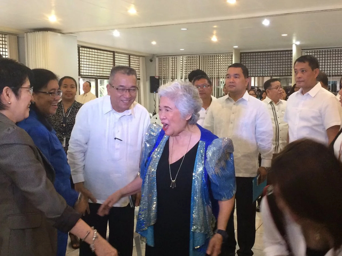 Briones talks about DepEd budget, K-12 during turnover ceremony Briones talks about DepEd budget, K-12 during turnover ceremony