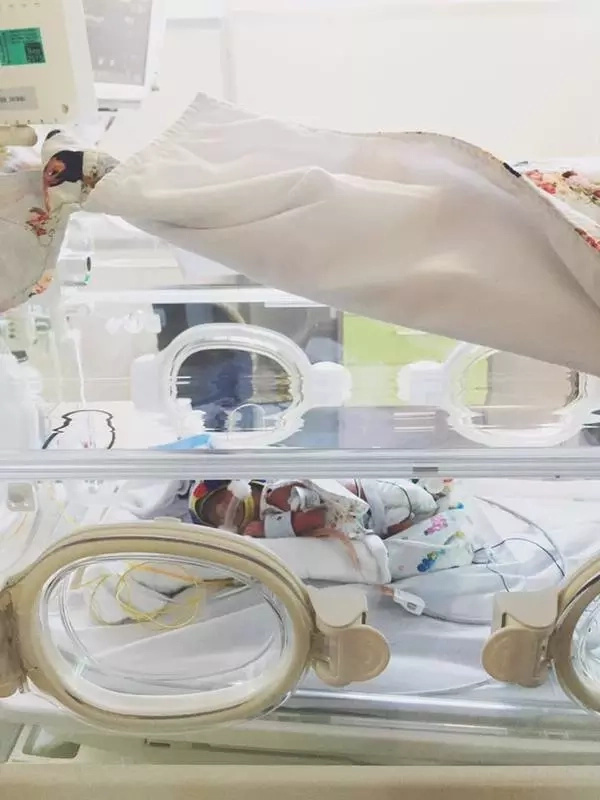 Doctors Advice A Mother To Give Up Her Daughter. Learn This Moving Story Of A Mother's Compelling Love To Her Children. Doctors Advice A Mother To Give Up Her Daughter. Learn This Moving Story Of A Mother's Compelling Love To Her Children.