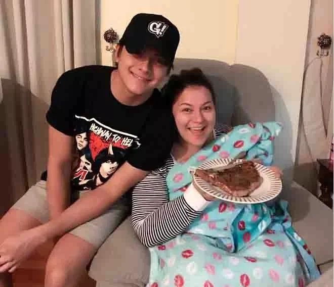 Mabuting anak at kapatid! Karla Estrada expresses gratitude to her son Daniel Padilla for saving their family during difficult times Mabuting anak at kapatid! Karla Estrada expresses gratitude to her son Daniel Padilla for saving their family during difficult times