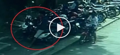 Sneaky Pinoy thieves caught on CCTV stealing motorcycle at Davao City hospital parking lot