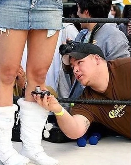 7 photos of guys staring at women's assets 7 photos of guys staring at women's assets