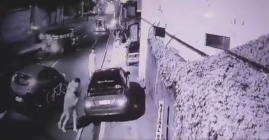 Man shot dead after fighting against armed driver Man shot dead after fighting against armed driver