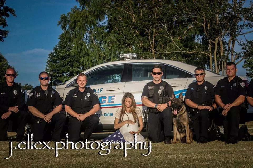 PHOTOS: Dad cop killed on duty; how his pregnant wife honors him will make you cry PHOTOS: Dad cop killed on duty; how his pregnant wife honors him will make you cry