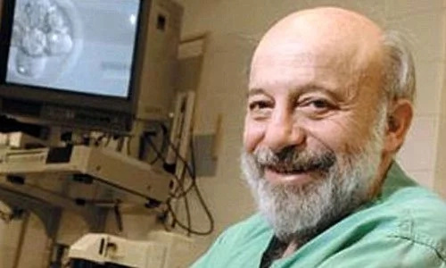 Mujer de 101 dio a luz gracias a un trasplante de ovarios