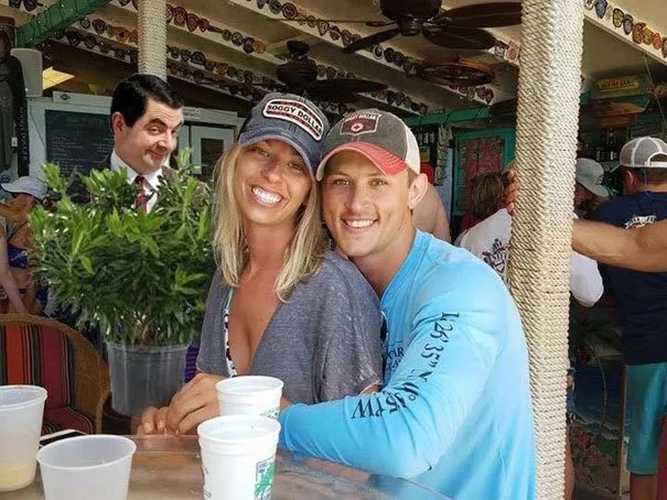 Couple asked help from internet to photoshop their engagement photo. Wish granted and it was way beyond their expectation Couple asked help from internet to photoshop their engagement photo. Wish granted and it was way beyond their expectation