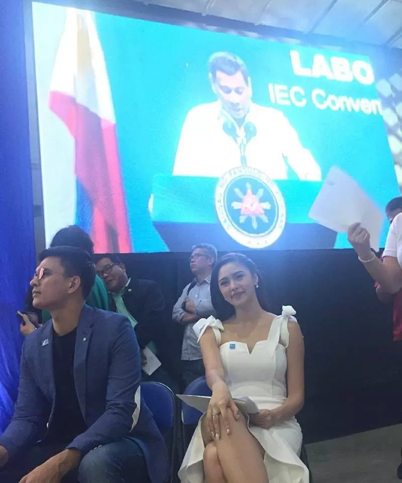 Na-starstruck si Digong! Kim Chiu, sobrang saya ng ma-meet si President Duterte Na-starstruck si Digong! Kim Chiu, sobrang saya ng ma-meet si President Duterte