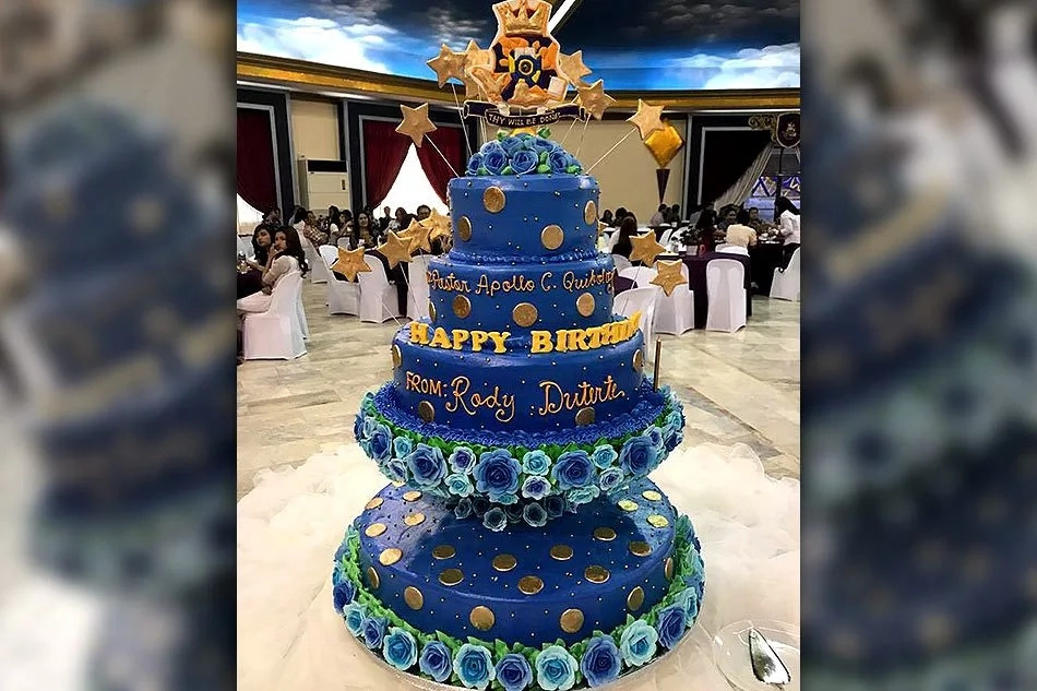 Look! The grandest cake of all. Guess who's birthday celebration is it! Look! The grandest cake of all. Guess who's birthday celebration is it!
