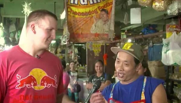 White dude tries out local delicacy balut and here’s what he had to say about it White dude tries out local delicacy balut and here’s what he had to say about it