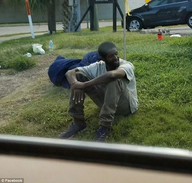 Kindhearted mother takes homeless man who was ABANDONED by parents, gives him new leaf of life (photos) Kindhearted mother takes homeless man who was ABANDONED by parents, gives him new leaf of life (photos)