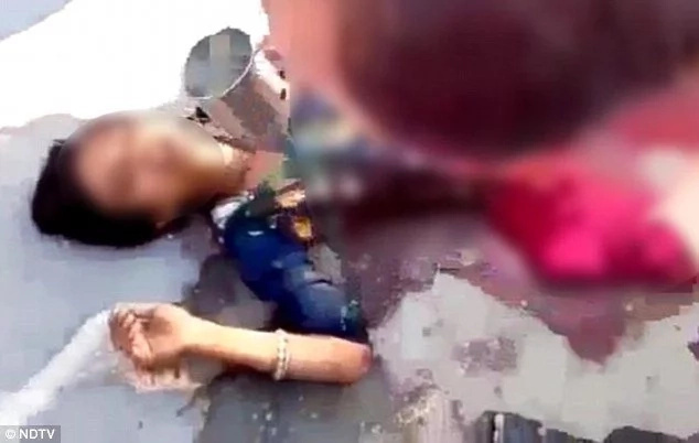 Boy, 17, bleeds to death while onlookers FILM him on their phones (photos)