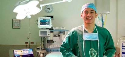 Bigla akong nagkasakit! Girls going gaga for nurse at St. Luke’s