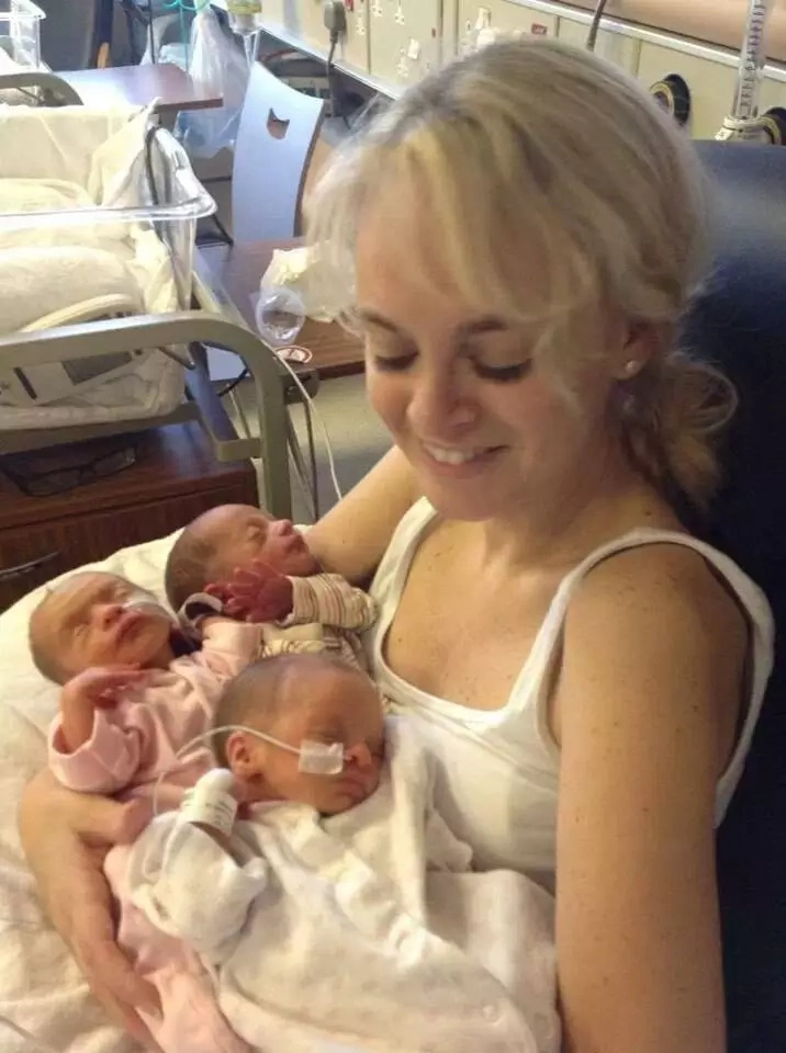 youngest-surrogate-mom-triplets youngest-surrogate-mom-triplets