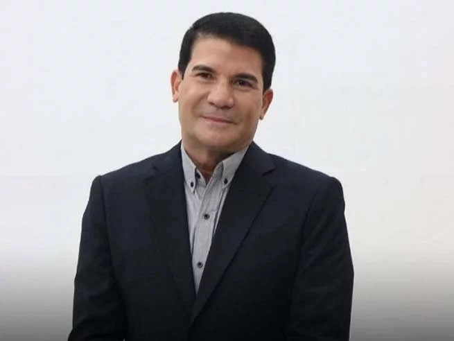 Popular matinee idols of yesterday joining the world of politics. Top 5 - all time best Philippine actors who are rubbing elbows with politicians. Popular matinee idols of yesterday joining the world of politics. Top 5 - all time best Philippine actors who are rubbing elbows with politicians.