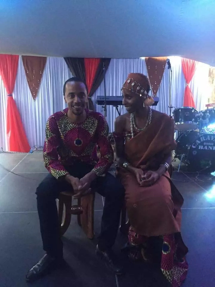 Eric Omondi does an impression of Jomo's wife in killer photo