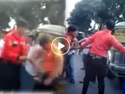 Traffic enforcers bully and beat jeepney driver in Las Pinas