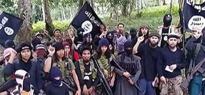 LOOK: 200 Abus attack Army HQ in Basilan