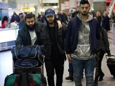 Two Guys Get Kicked Off Plane For Speaking In Arabic