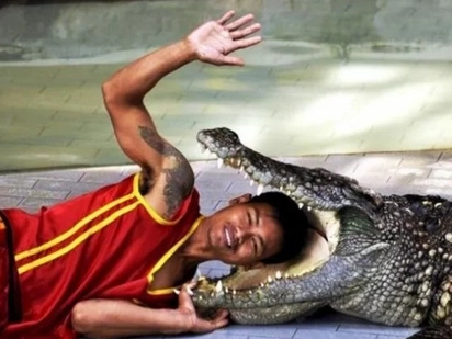 20 creepiest photos you have ever seen in your life! Number 4 is a shock!