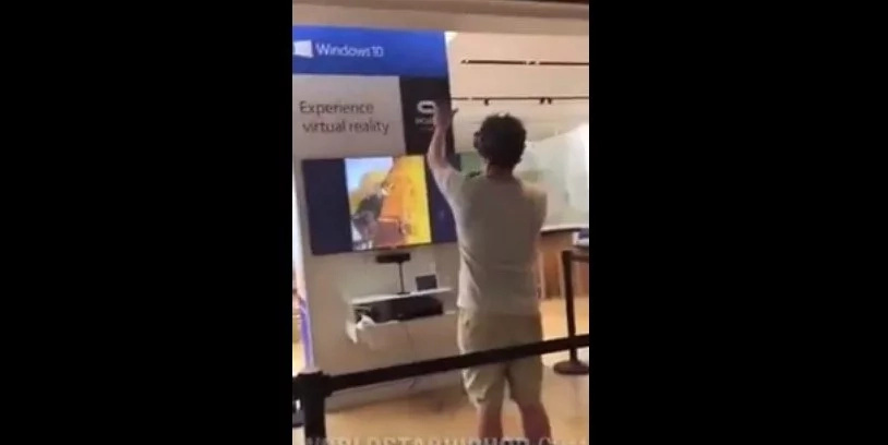 Virtual Reality Is Just Too Real For This Poor Guy That Smashed His Face Virtual Reality Is Just Too Real For This Poor Guy That Smashed His Face