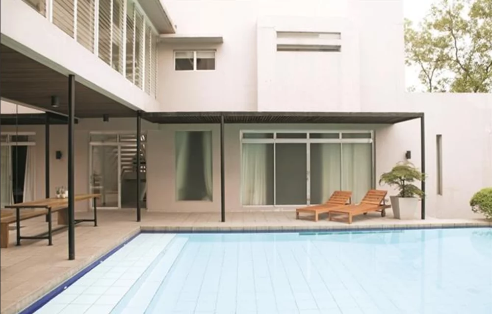 Sneak peek into Jericho Rosales' three-storey house Sneak peek into Jericho Rosales' three-storey house