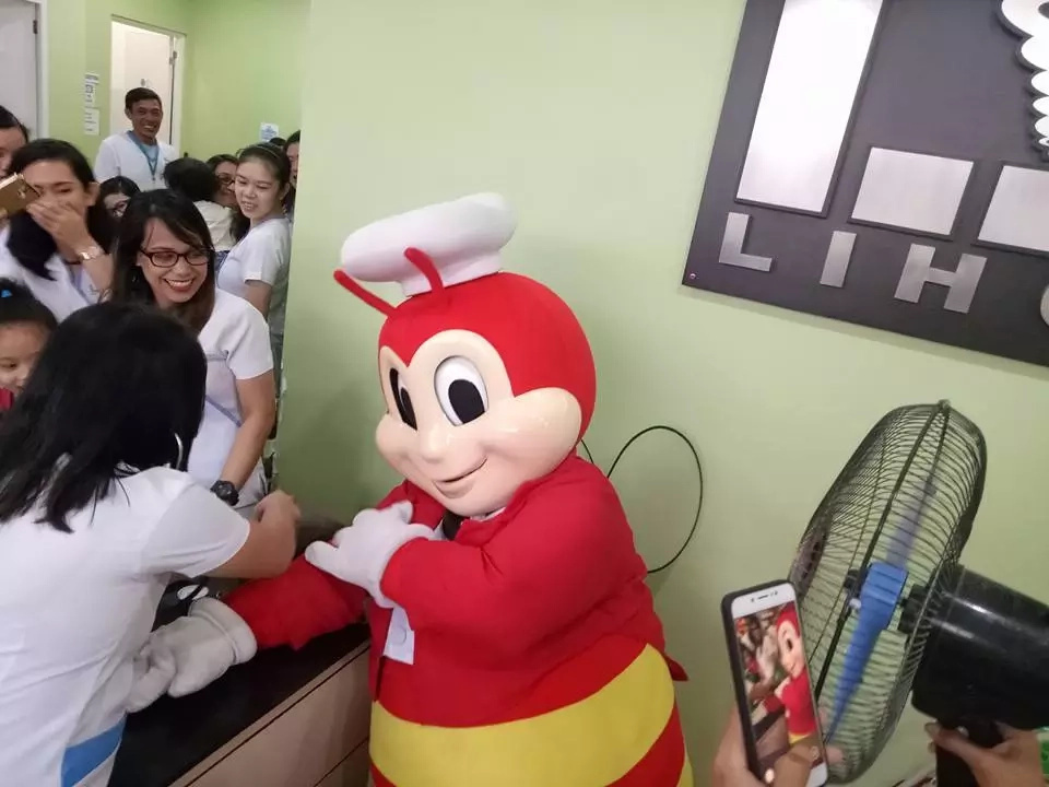 jollibee-ape1 jollibee-ape1