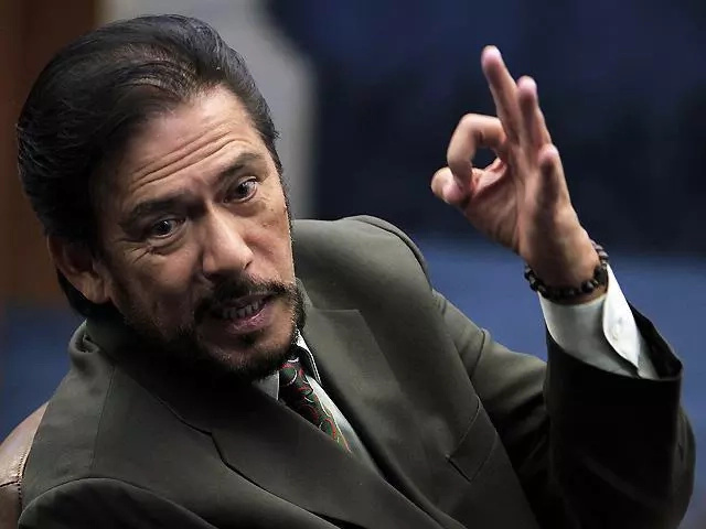 Senators share thoughts on Duterte vs communists Senators share thoughts on Duterte vs communists