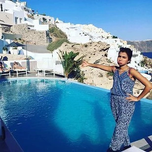 Wife documents husband-less honeymoon trip Wife documents husband-less honeymoon trip
