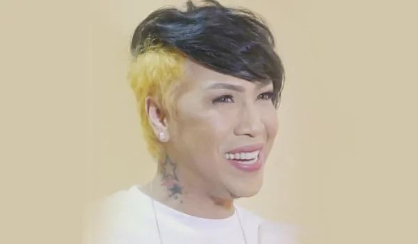 Vice Ganda responded to a basher on Twitter Vice Ganda responded to a basher on Twitter