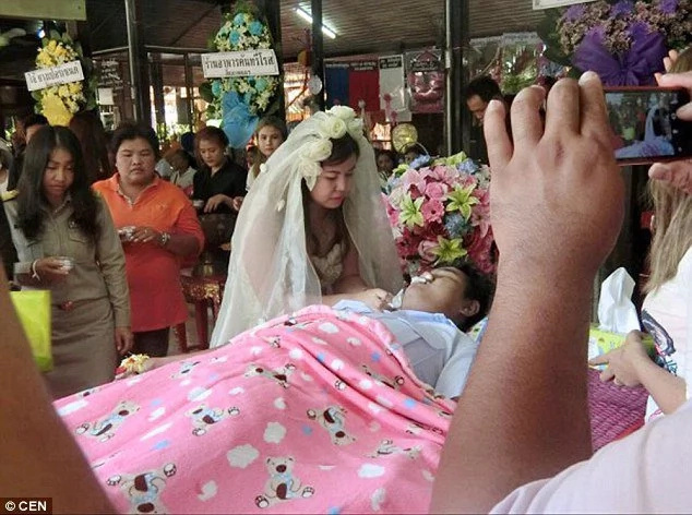Distraught Bride Marries Lover Despite Him Being Dead Distraught Bride Marries Lover Despite Him Being Dead