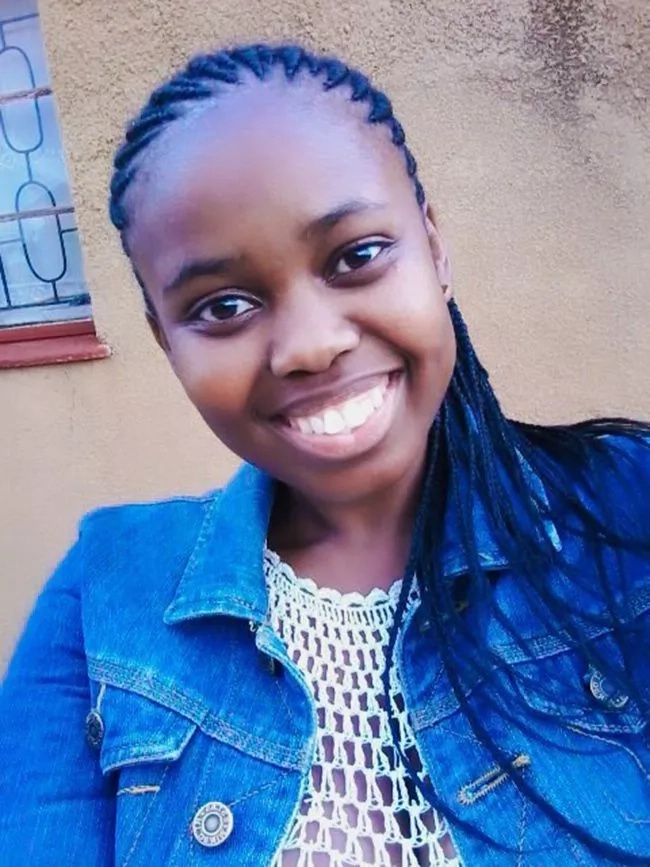 Woman, 22, shares her HIV-positive status on Twitter and it is an INSPIRATION (photos)