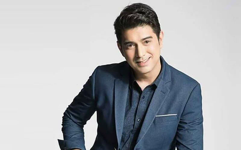 Family man: Ian Veneracion opens up on his private family life, shares ‘love story’ with wife Pam Family man: Ian Veneracion opens up on his private family life, shares ‘love story’ with wife Pam