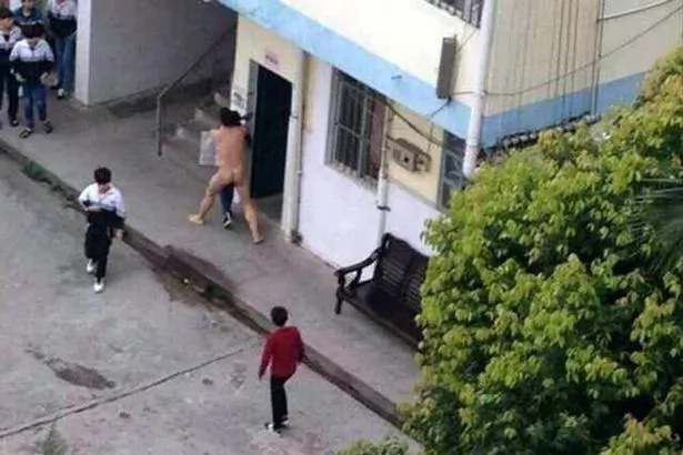 Naked janitor disrupts recess Naked janitor disrupts recess