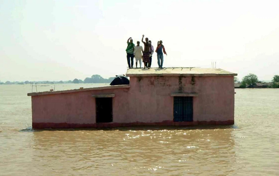 Flood stops holy cremation practices in Varanasi, India Flood stops holy cremation practices in Varanasi, India