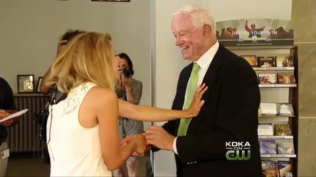 Man walks the daughter of his donor on her wedding day Man walks the daughter of his donor on her wedding day