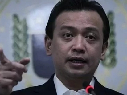 Scorned Trillanes waited for Duterte's promised bank records, and got tired waiting so he did this!
