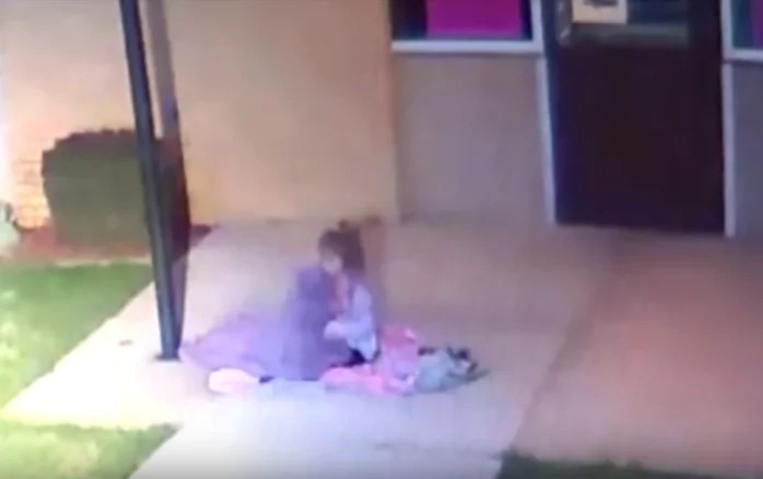 Father abandons daughter at a campus despite freezing temperature Father abandons daughter at a campus despite freezing temperature