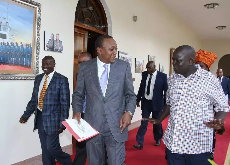 See Uhuru Making Deal With KUPPET At State House