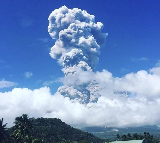PHIVOLCS raises alert level 4 over Mayon Volcano after ash explosion PHIVOLCS raises alert level 4 over Mayon Volcano after ash explosion