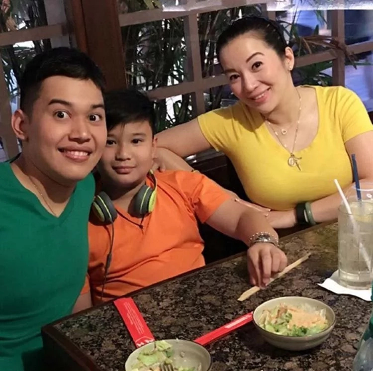 Bimby and Josh's entertainment room is every kid's dream! Bimby and Josh's entertainment room is every kid's dream!