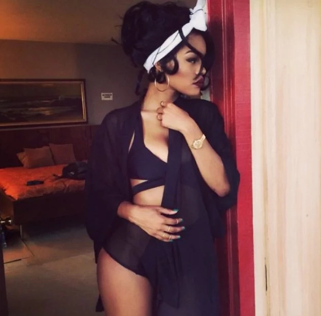 14 Pics that proves why Kanye West should choose her instead of Kim Kardashian 14 Pics that proves why Kanye West should choose her instead of Kim Kardashian