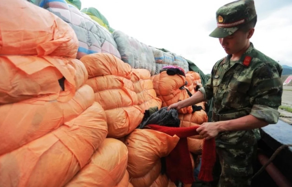 Chinese police seize 549 tons of secondhand clothes Chinese police seize 549 tons of secondhand clothes