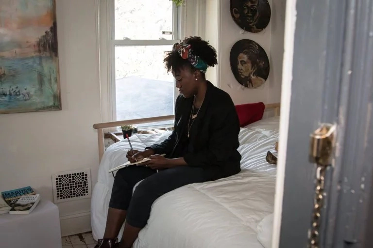 Woman, 56, turns house into museum because she was sick of black girls being ignored by art world Woman, 56, turns house into museum because she was sick of black girls being ignored by art world
