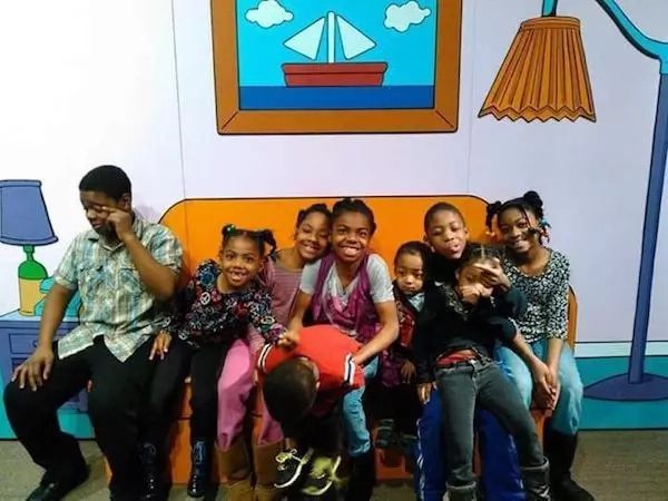 Mother beats long odds to give birth to 3 sets of TWINS (photos) Mother beats long odds to give birth to 3 sets of TWINS (photos)