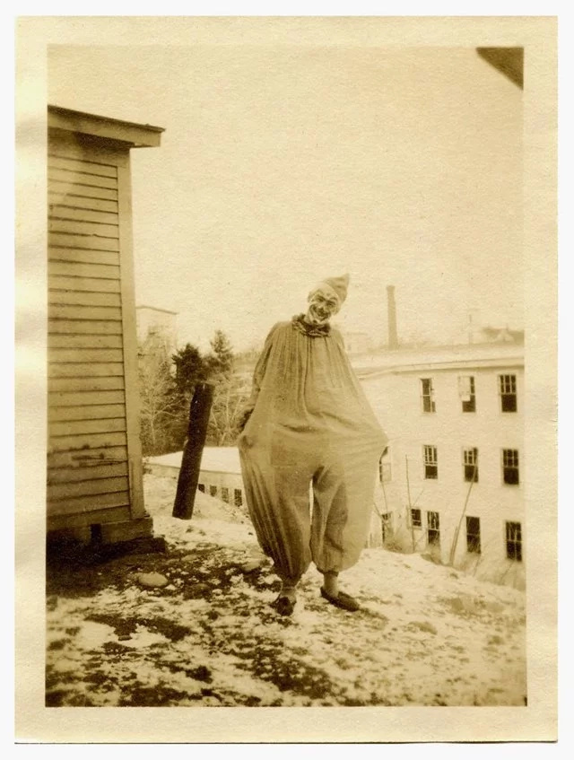 34 Vintage Photos Of Creepy Clowns That Will Make You Lose All Sh*t 34 Vintage Photos Of Creepy Clowns That Will Make You Lose All Sh*t