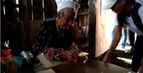 Youth-group-help-97-year-old-grandma-Sabelle-apo Youth-group-help-97-year-old-grandma-Sabelle-apo