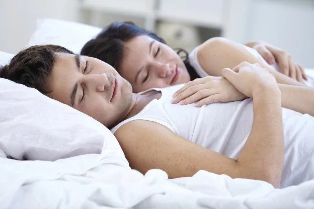 4 amazing reasons why spouses should sleep together 4 amazing reasons why spouses should sleep together