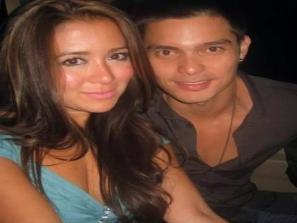 Pinoy relationship goals! They were our Pinoy love peg love teams of the 90s. Pinoy relationship goals! They were our Pinoy love peg love teams of the 90s.