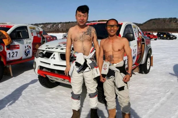This Chinese grandpa is 61, but his shaped body is the real women-killer This Chinese grandpa is 61, but his shaped body is the real women-killer